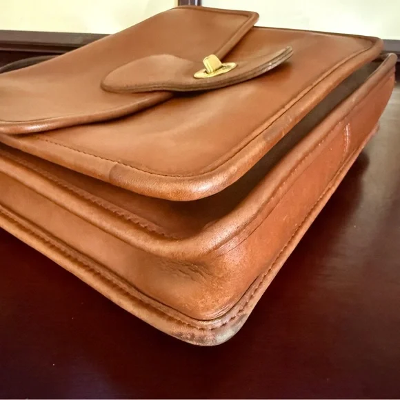 Vintage Coach Station Bag #5130 - Picture 11 of 12